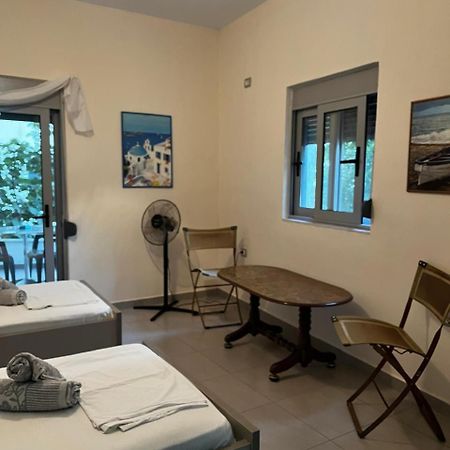 Riviera Rooms Sarandë Exterior foto